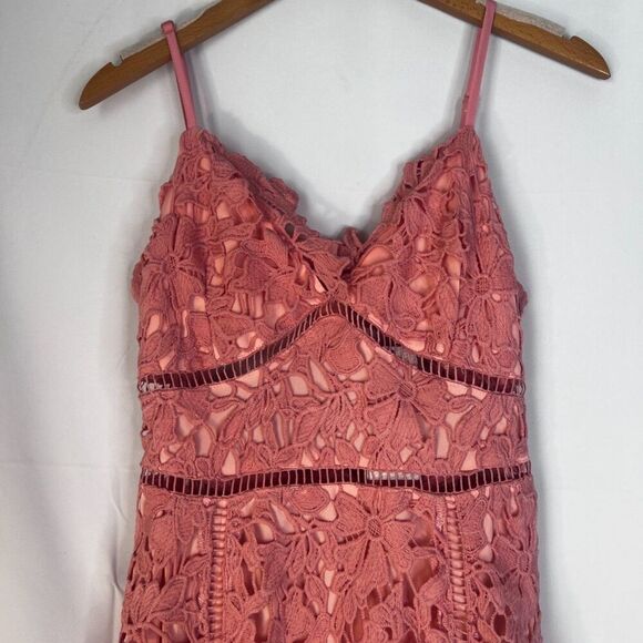 Boohoo NWT Pink Embroidered Floral Lace Cutout‎ Midi Bodycon Dress Size 6 - Picture 3 of 14